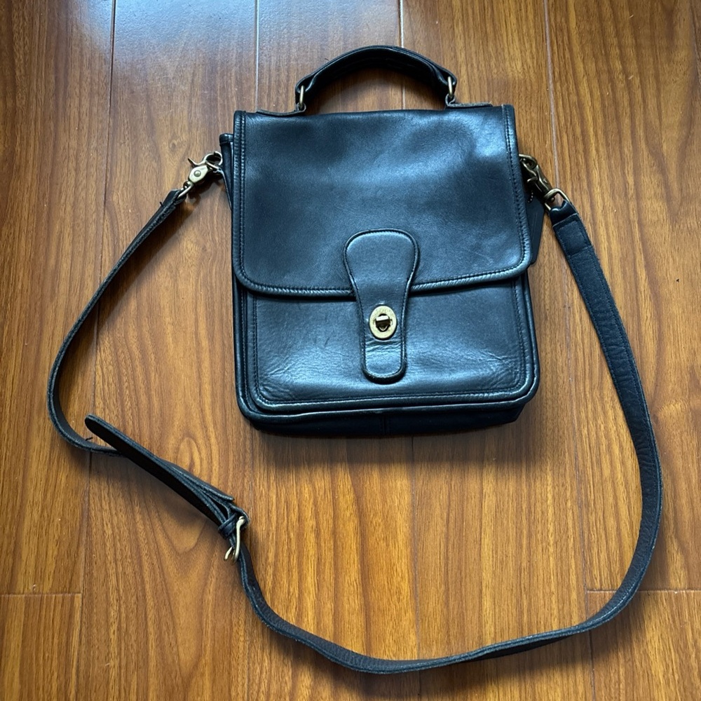 Coach Vintage Black Leather Top Handle 5130 Station Crossbody Bag